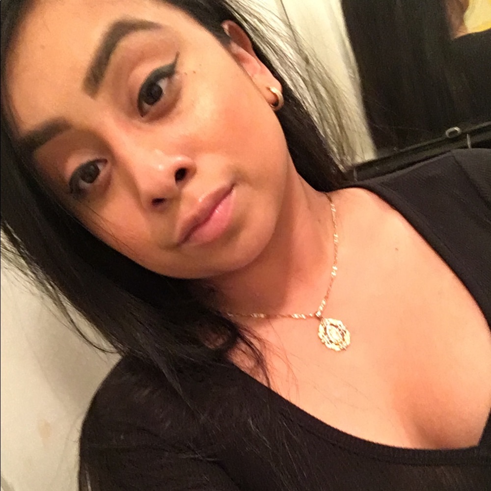 Meet your Posher, Kenia